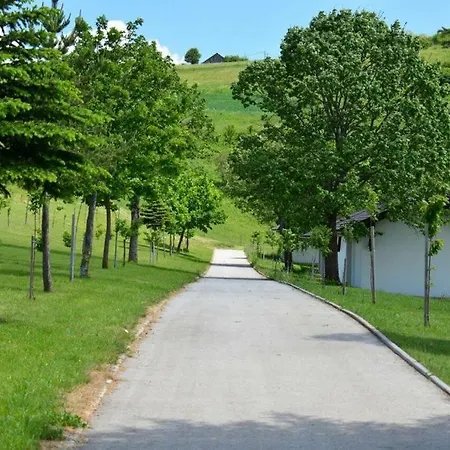 Lake Bungalows Glamoc